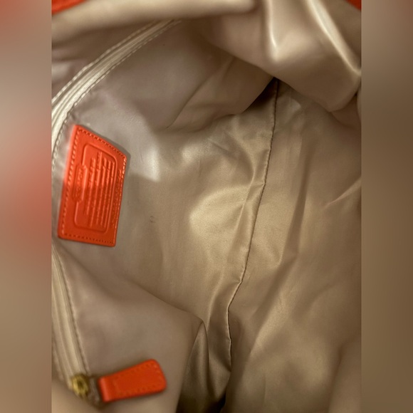 Coach Red Leather Tote with Kisslock and Logo Stitching Design - Picture 5 of 7